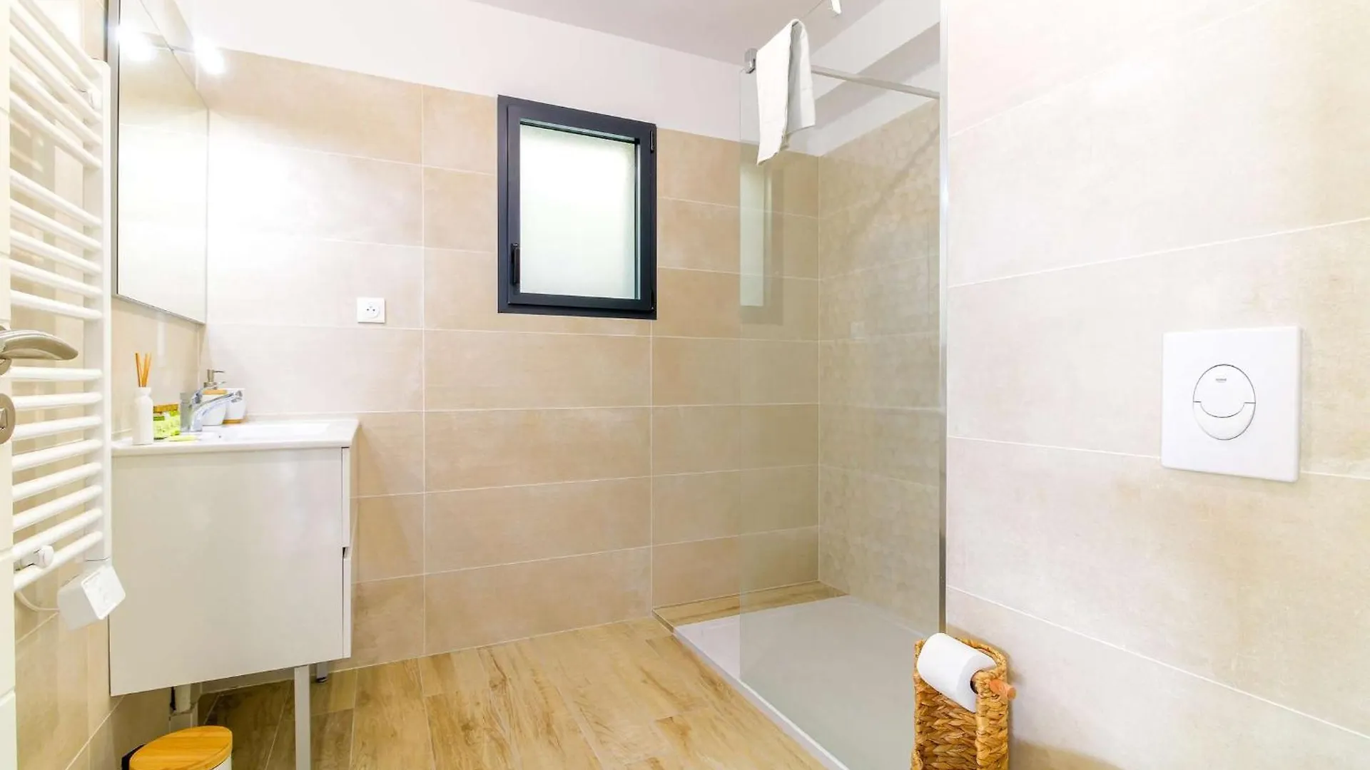 Select'Sohome - Joli Appartement Avec Jardin Privatif Et Parking - Capnat-F08 Bormes-les-Mimosas